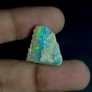 Multi Fire Opal Rough Crystal Opal Raw Mineral Unpolished Rough 12.1 Ct, Healing Crystal Loose Gemstone Wire Wrapping Stone 19.4x17x10.5 MM