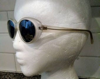Vtg Amazing Cateye sunglasses Deadstock
