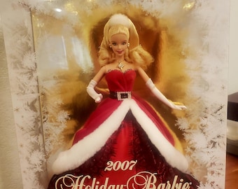 Barbie Holiday 2011 - Mattel - Neuf En Boîte (NRFB) - Édition Collection Avec Tenue