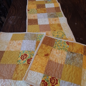 Sunshine & Flowers Custom Quilted Table Runner and Matching Placemats
