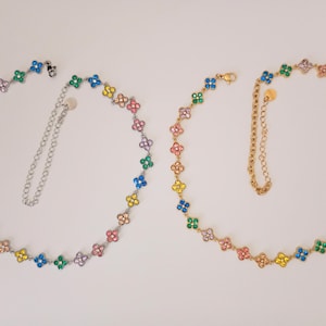 Veelkleurige prinsessenketting in goud of zilver. Regenboogklaverketting van roestvrij staal | Damessieraden - Cadeau-idee