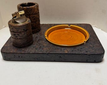 Juego de ahumador de corcho MCM con cenicero, encendedor y recipiente. PORTUGAL