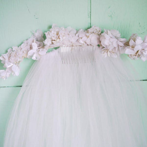 antique floral crown wedding veil