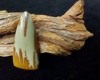 Owyhee Jasper Designer Cabochon, Gothic Point Shape, Shield Shape, Semiprecious Gemstone Cabochon, Picture Jasper, Desert Landscape