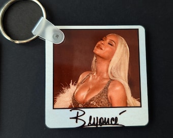 Beyoncé signature polaroid style keychain / bag charm
