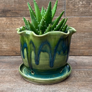 Hand Made Ceramic Planter with Attached Drainage Tray - Fluted Edge Pottery Pot ~ Hand Glazed - Indoor Outdoor - Stoneware Pot ~ KLynnsArt
