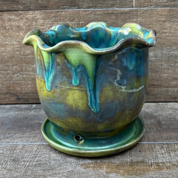 Hand Made Ceramic Planter with Attached Drainage Tray - Fluted Edge Pottery Pot ~ Hand Glazed - Indoor Outdoor - Stoneware Pot ~ KLynnsArt
