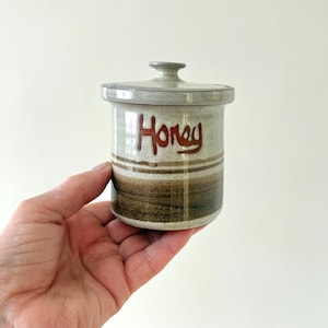Vintage Wellhouse Studio Pottery Paignton Devon Honey Jar/Pot