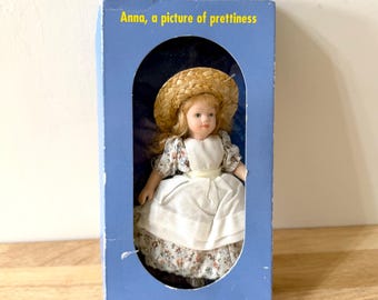 Poupées vintage en porcelaine Collection de la série Magazine « Anna »