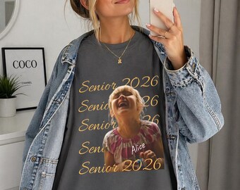 Personalisiertes Abschluss-T-Shirt für Absolventen des Jahrgangs 2026 mit Foto – das perfekte Geschenk für Mütter von Highschool-Absolventen!
