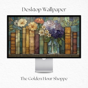 Könnte beinhalten: Digitaler Desktop-Hintergrund mit einem Bücherregal mit bunten Büchern und einer Blumenvase. Das Bild enthält den Text "Desktop Wallpaper" und "The Golden Hour Shoppe". Die Farbpalette umfasst Gelb-, Blau- und Brauntöne.