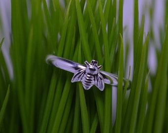 Sterling Silver Tiny Bee Ring