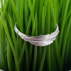 Sterling Silver Feather Ring - Boho Ring,  Nature-Inspired Jewelry, Gift for Her, Minimalist Stackable Ring
