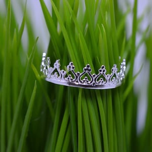 Sterling Silver Crown Ring - Dainty Princess Tiara Ring, Handmade Royal Jewelry, Stackable Silver Ring, Gift for Her, Queen Ring