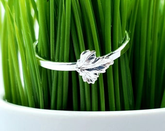 Sterling Silver Tiny Leaf Ring