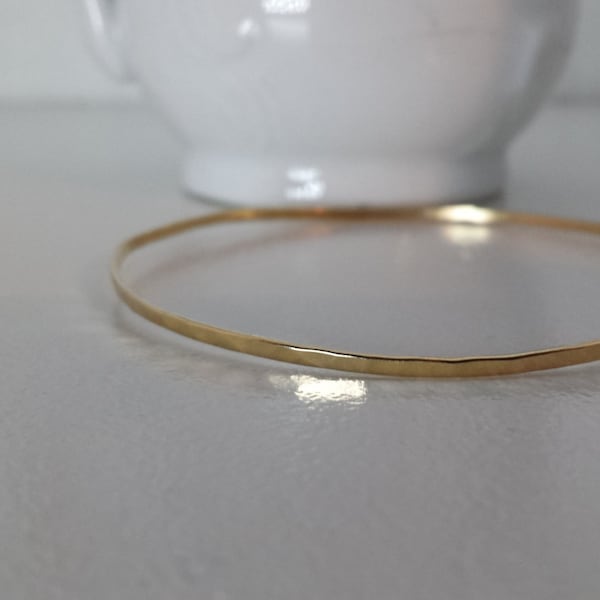 14k Gold Skinny Hammered Bangle Bracelet - SOLID GOLD