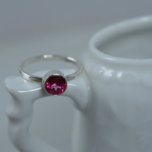 Sterling Silber Edelstein Ring - 6mm Hot Pink Blush Topaz Ring - Stapeln Birthstone Ring