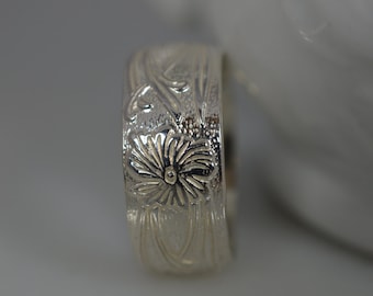 Wide Sterling Silver Floral Pattern Ring