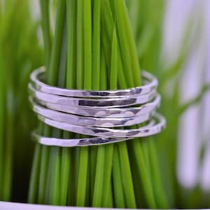 Ultra Skinny Hammered Sterling Silver Ring Set– Dainty 1mm Stacking Band – Minimalist 925 Silver Ring Set– Handmade Silver Jewelry for Her