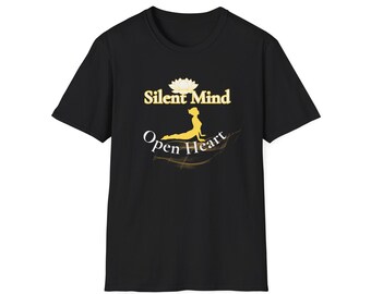 Camiseta "Mente Silenciosa y Corazón Abierto" / Gráfico de Meditación y Yoga con Loto