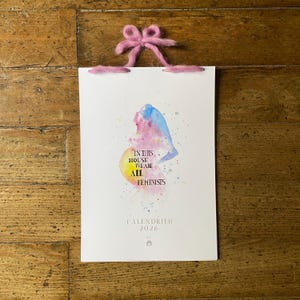 Feministisk kalender 2026 - Väggkalender med 12 återanvändbara feministiska akvareller - Miljövänlig - Feministisk kalender - Julklapp