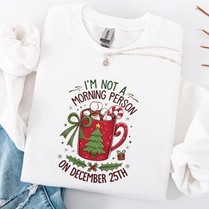 Bluza z kapturem „Nie jestem rannym ptaszkiem” z okazji świąt Bożego Narodzenia 25 grudnia, świąteczny kubek z kakao, świąteczny zimowy sweter, grudniowy sweter dla zakochanych