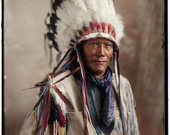 写真:ヤマアラシ、インディアン、ネイティブアメリカン、ヘッドドレス 2枚の写真セット カラー1枚、白黒1枚 サイズ 11x8.5