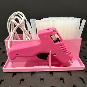 Mini Hot Glue Gun Station with Drip Tray and Integrated Stick Holder ピンク
