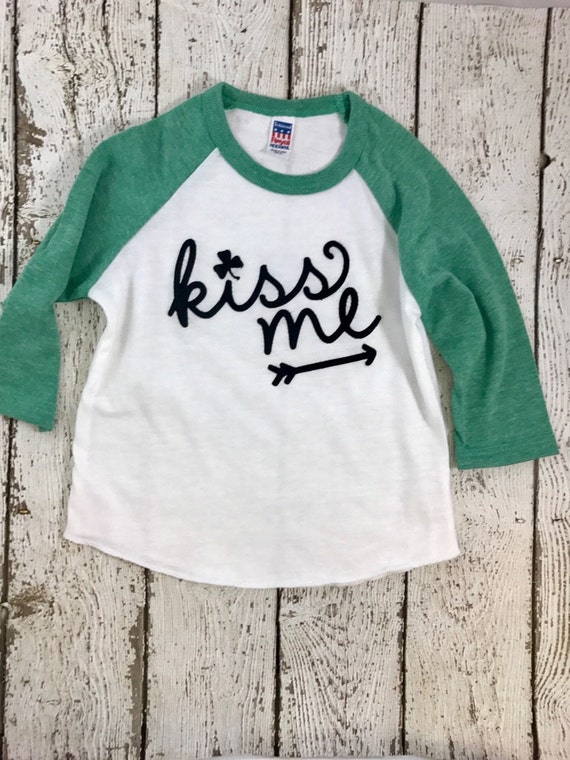 kiss me shirt, Saint Patrick's Day shirt, children's shirt, shamrock shirt, lucky Irish shirt chevron Boys and Girls tee St Pattys Day shirt Il_570xn