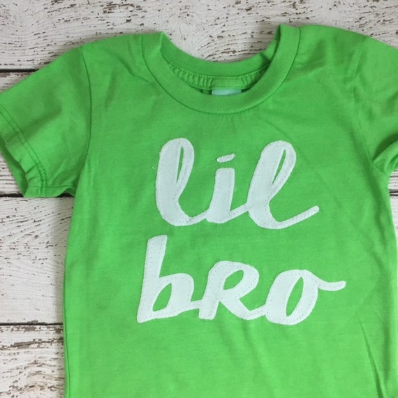 lil bro shirt, sibling tee, birth announcement, big bro tee, simple little brother shirt, children's shirt, baby gift, baby shower gift Il_570xn