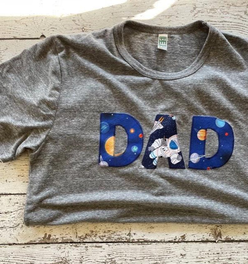 Mama-Shirt, Weltraum-Familien-Shirt, Papa-Shirt, Papa-T-Shirt, Mama-T-Shirt, Damen-T-Shirt, Damenkleidung, Weltraum-Shirt, Weltraum-Party-Shirt, Familien-T-Shirt Bild 4