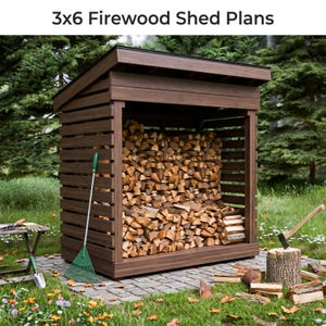 Peut inclure: Un abri à bois de chauffage en bois brun avec un toit en pente, rempli de bûches empilées. Le texte 3x6 Firewood Shed Plans est affiché au-dessus. La structure présente des lattes horizontales et une façade ouverte sur un sol pavé.