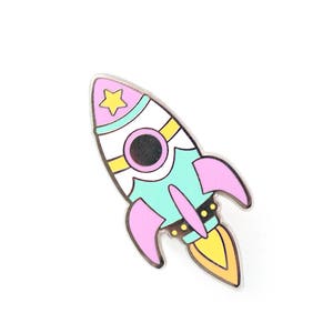 SALE Pastel Retro Rocket Enamel Pin - Hard Enamel Pin Cloisonné Spaceship Lapel Pin Rocket Pin Badge Kawaii Rocket Ship Pin Sci-Fi Pin