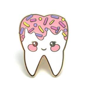 Pink Sweet Tooth Pin - Hard Enamel Pin Cloisonné Tooth Lapel Pin Enamel Tooth Pin Badge Tooth Kawaii Pin Wisdom Tooth Brooch