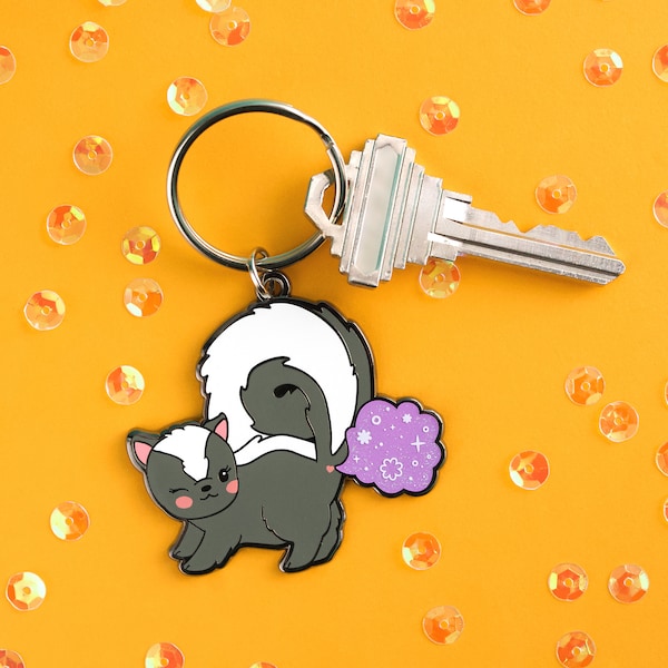 Skunky Spice Keychain - Kawaii Keychain Gift Skunk Cute Key Charm Stinky Keyring Polecat Keychain Perfume Kawaii Keyring Keychain Gift