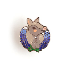 Laurel Armadillo Enamel Pin - Hard Enamel Pin Cloisonné Bluebonnet Lapel Pin Texas Badge State Flower Kawaii Pin Xenarthra Badge Flower Pin