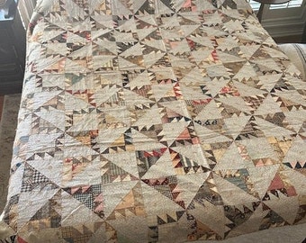 Antique Delectable Mountains Quilt