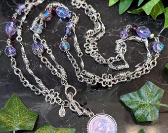 Collar con colgante de ángel y cristal vintage "Kirks Folly Love Never Dies"