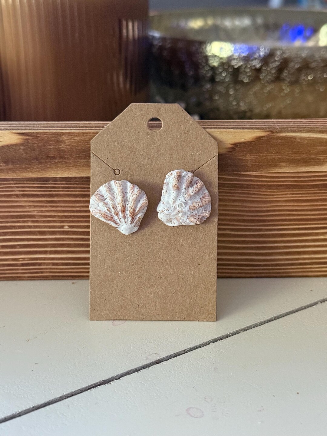 Siesta Key Kittens Paw Shell Studs - Etsy