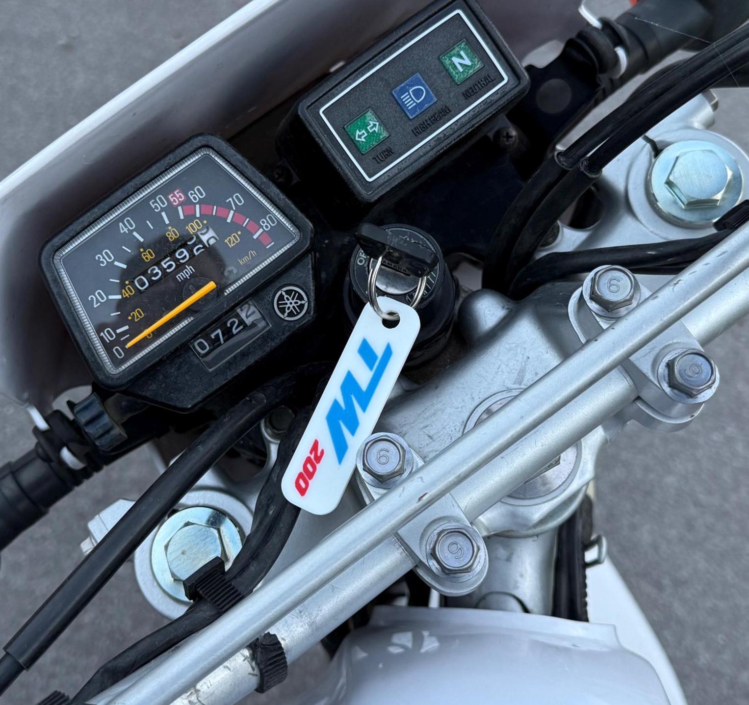 tw200 メーター ライト テールセット il_fullxfull.7798440928_1nx2.jpg
