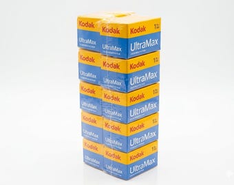 Film Kodak UltraMax 400 35 mm – 36 ekspozycji – negatyw kolorowy o wysokiej czułości – data ważności 08/2028