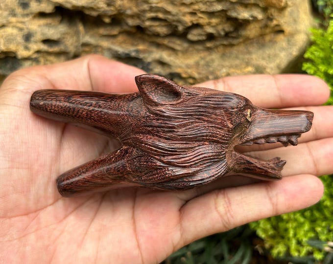 Kuripe "Wolf Head" Carved from single wooden block high quality carving selected hard tamarind wood.