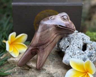 Kuripe “Old Frog” Carved from single wooden block high quality carving of Selected Dark wood.