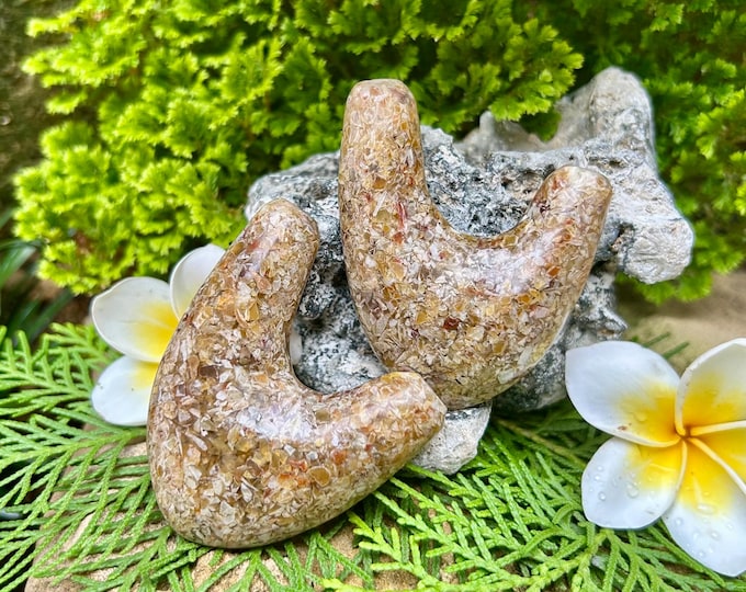 Honey Crystal Stone Kuripe warm light and shine energy. Handcrafted ethnic traditional kuripe.