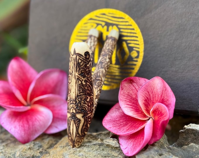 Kuripe Double Nostril with Balinese Trisula Burned Ornament