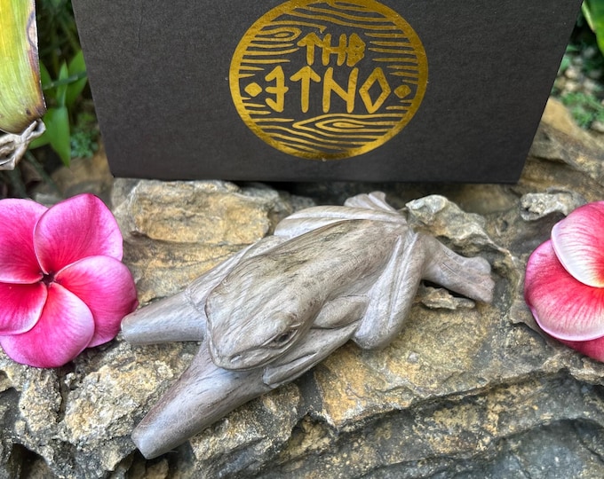Kuripe "Kambo Frog" Carved from single wooden block high quality carving of Dark Waru wood.