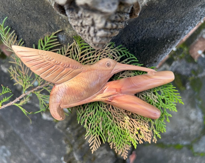 kuripe Hand Carved Cemara Wood , Hummingbird Design