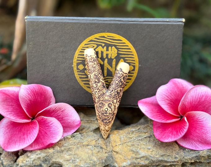 Balinese Tiger Burned Ornament Kuripe, Handcrafted from Crocodile Wood