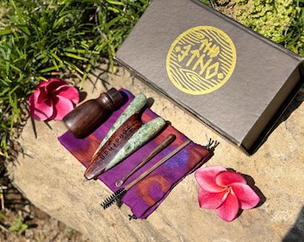 Personalized name Gifting Kuripe Set, Crushed Nephrite Jade combined with dark wood kuripe .
