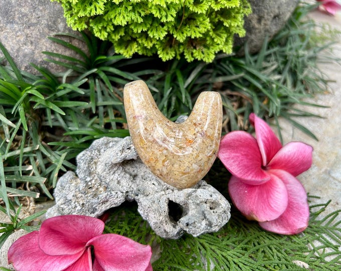 Kuripe Stone. Hancrafted Kuripe "Elephant Jasper stone" heart shape pipe. Earth Energy Stone Kuripe